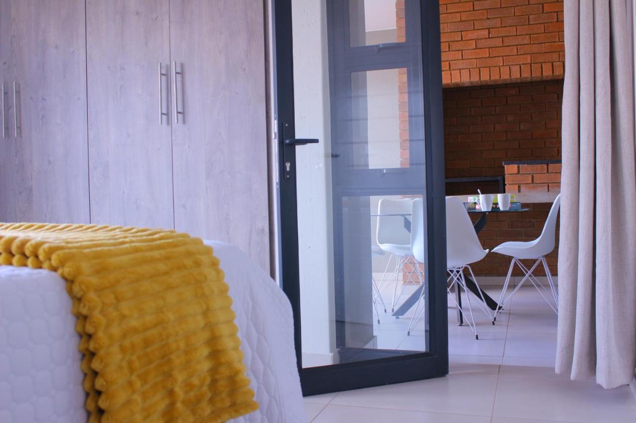 Airport Heights Apartment Boksburg Exterior photo